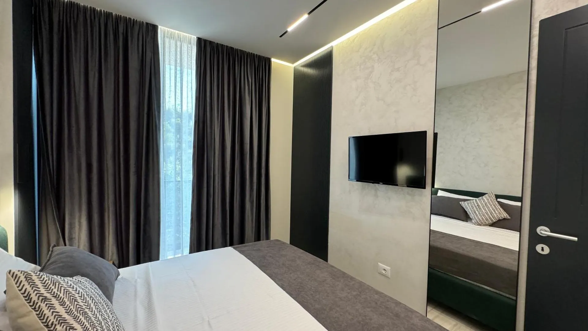Twins Hotel Vlorë